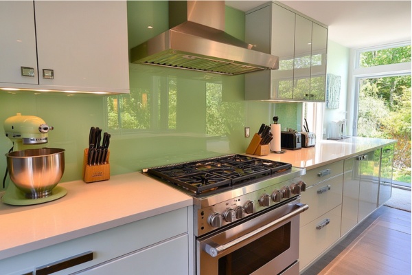 Glass - The Hero of Modern Interiors